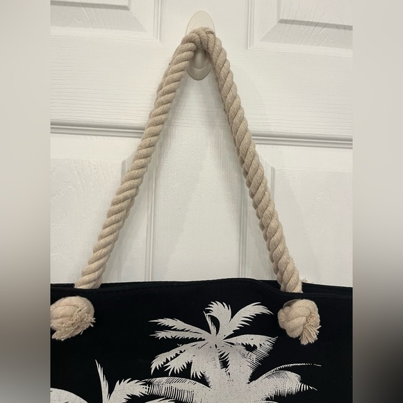 Beach Bag/Tote Bag Black w/Palm Trees, NWOT - Picture 3 of 6